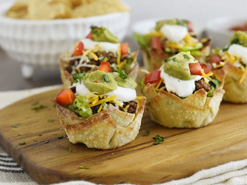 https://www.meatloafandmelodrama.com/wp-content/uploads/2016/04/mini-taco-salad-cups-500x375.jpeg