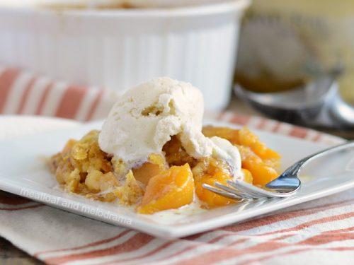 https://www.meatloafandmelodrama.com/wp-content/uploads/2018/06/instant-pot-peach-dump-cake-plate-500x375.jpg