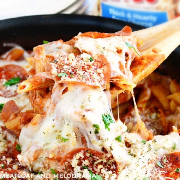 One Pan Pepperoni Pizza Pasta - Meatloaf and Melodrama