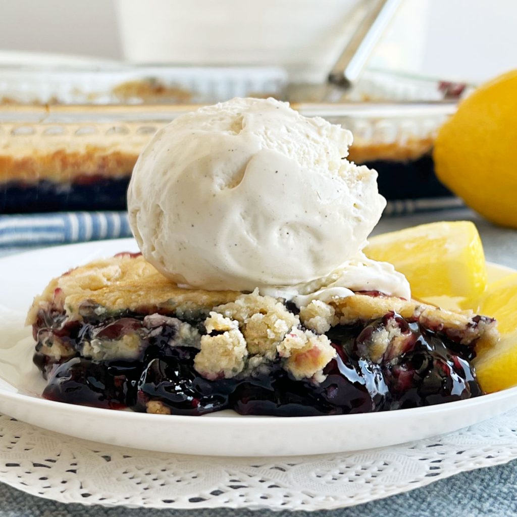 Easy Blueberry Dump Cake Recipe Meatloaf And Melodrama 7001