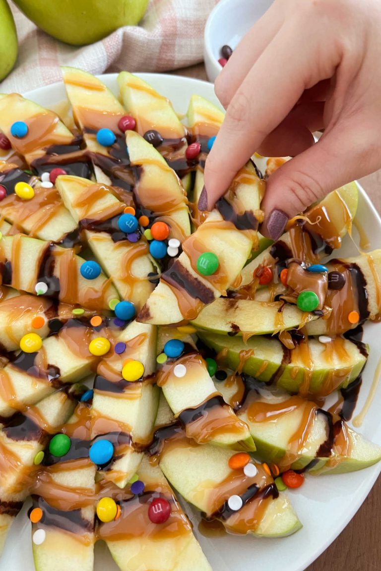 Caramel Apple Nachos Recipe (Easy Dessert) - Meatloaf and Melodrama