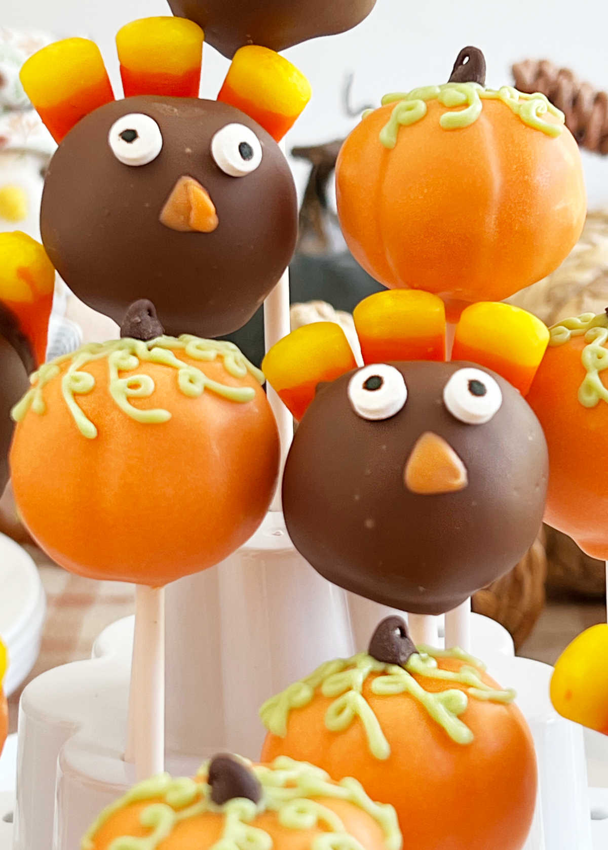 Thanksgiving Treats: How to Make Turkey Cake Pops