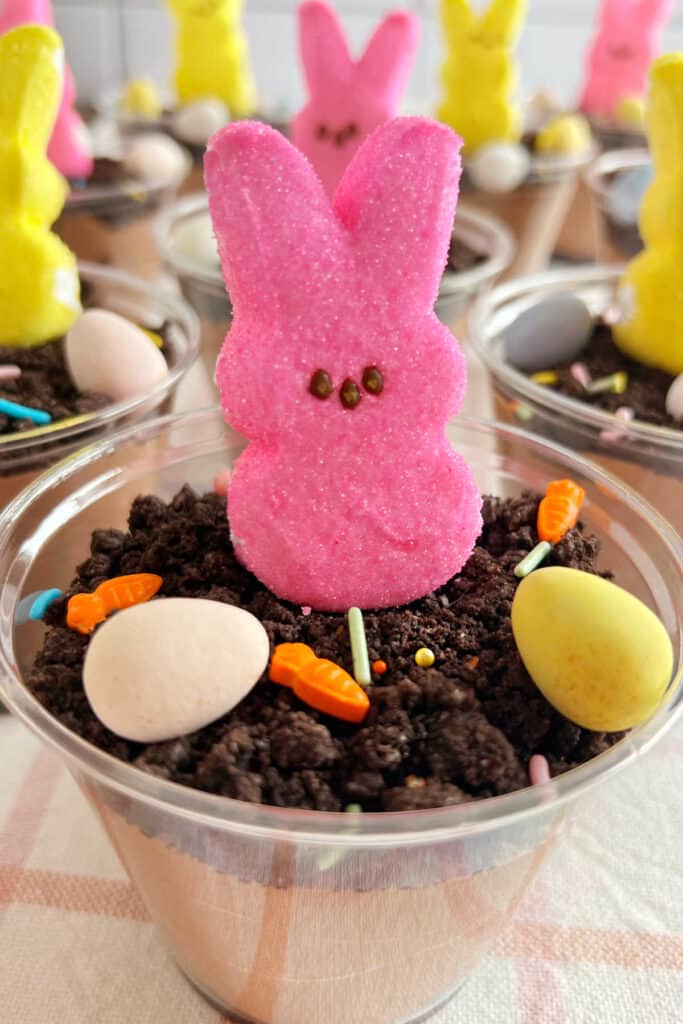 Easter Dirt Cups (Easy Recipe with Pudding and Peeps) - Meatloaf and ...