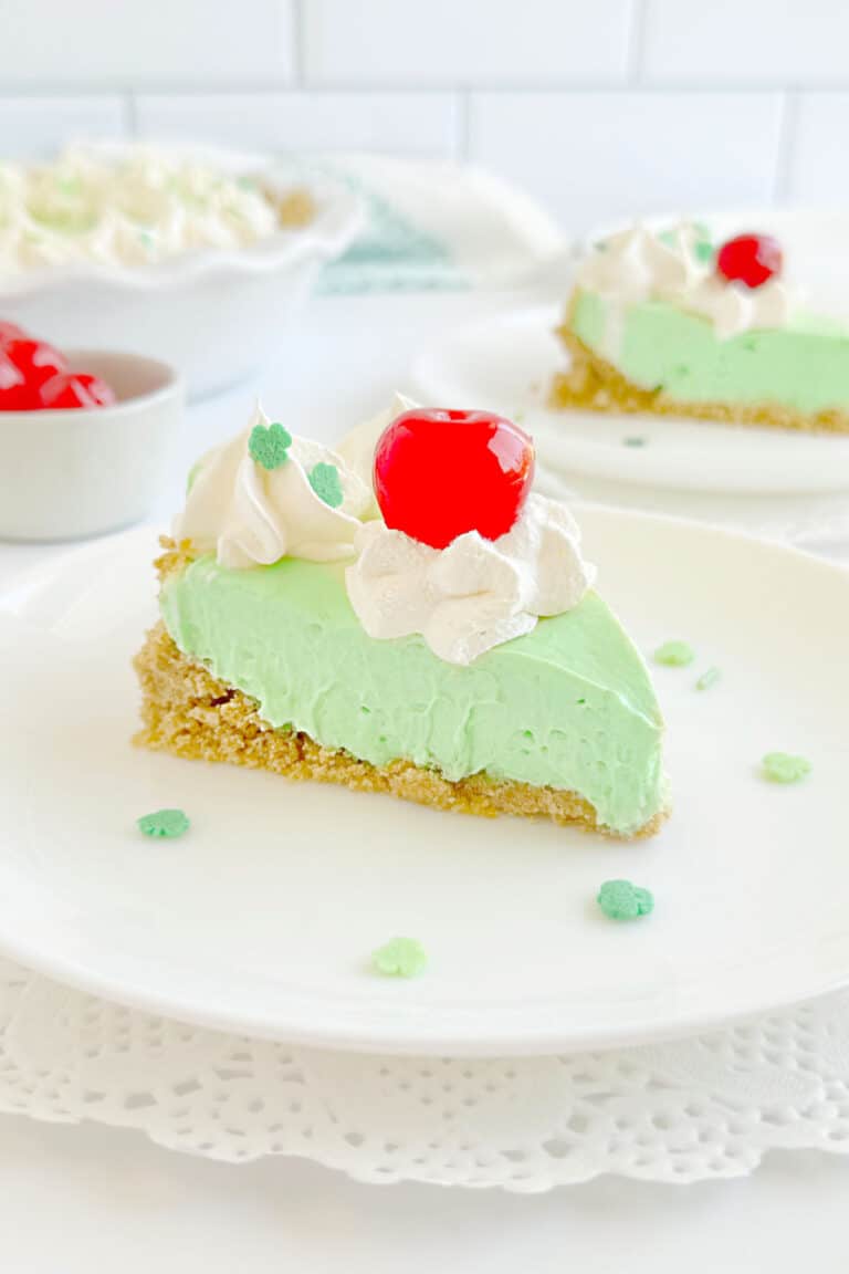 Shamrock Pie (St. Patrick's Day Pie) - Meatloaf and Melodrama