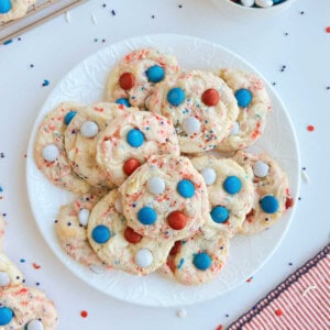 plate of 4th of July cookies.