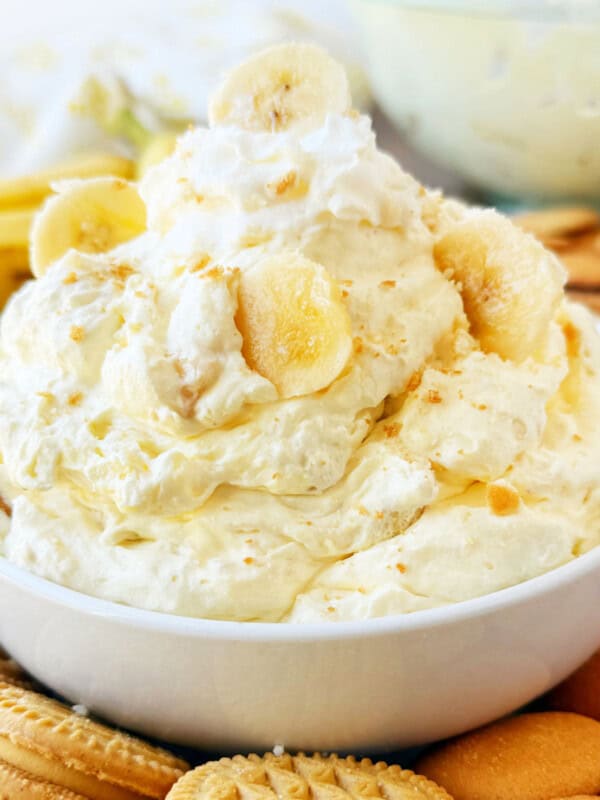 banana pudding with nilla wafers in a serving bowl.