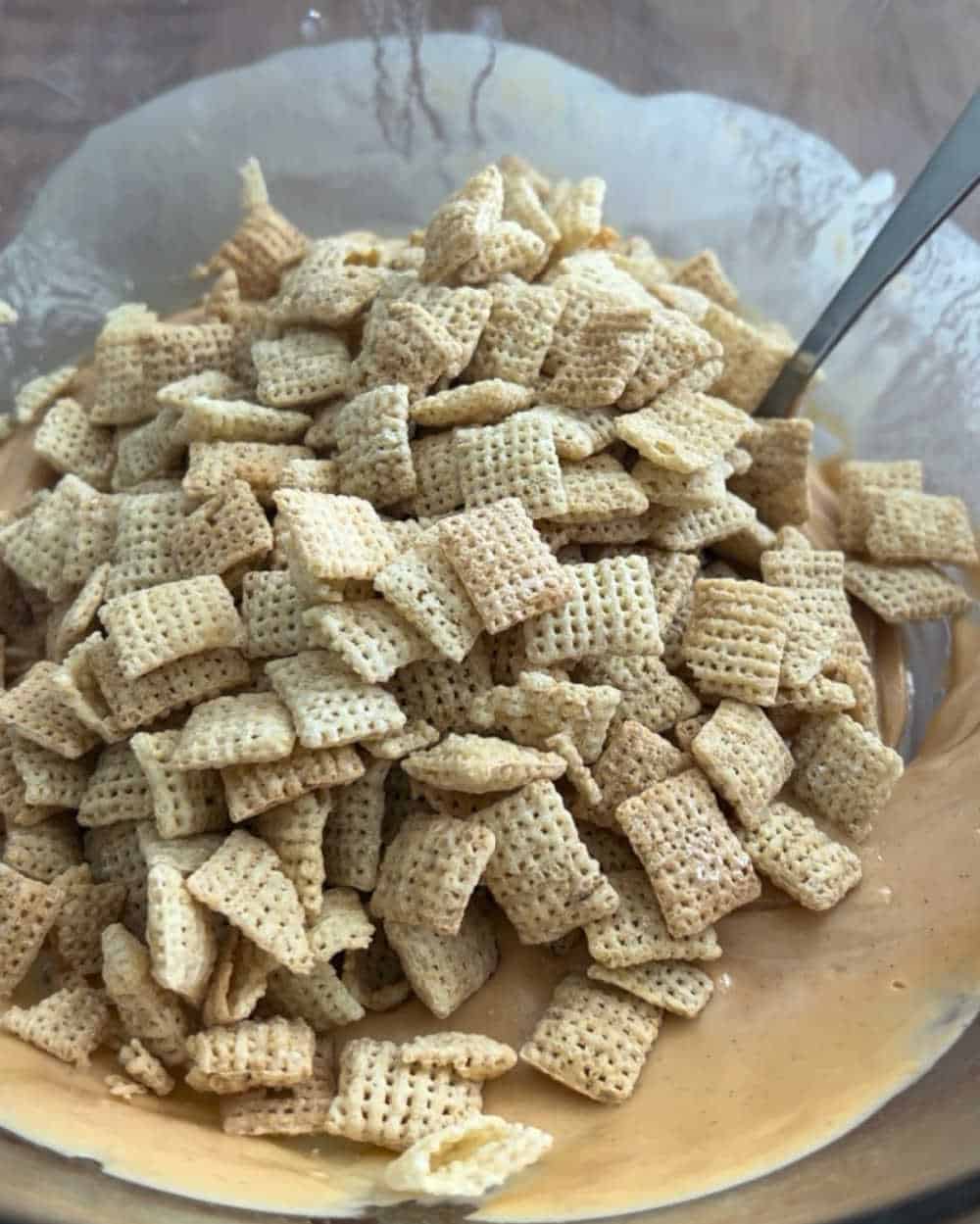 add cereal to bowl.